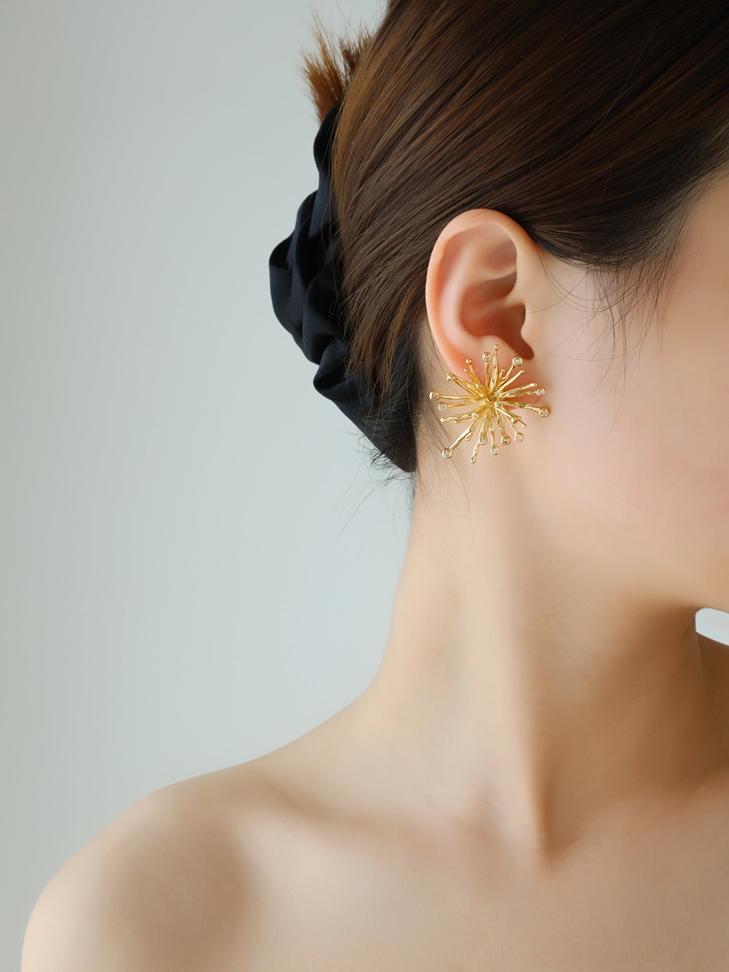 Light Luxury High Sense Personalized Exaggerated Design Stylish Unique Retro Stud Earrings