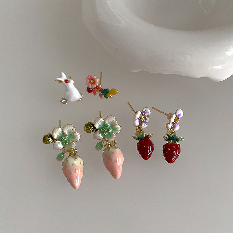 Boucles d'oreilles de personnalité rétro, fleur fraise, Design féminin