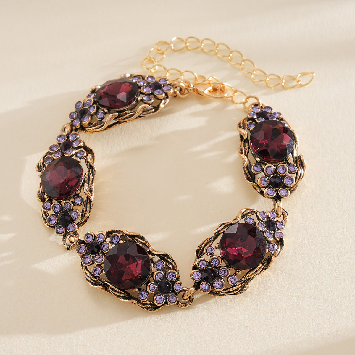 Women's Round Pearl Light Luxury Minority Vintage Clavicle Chain Jewelry Set
