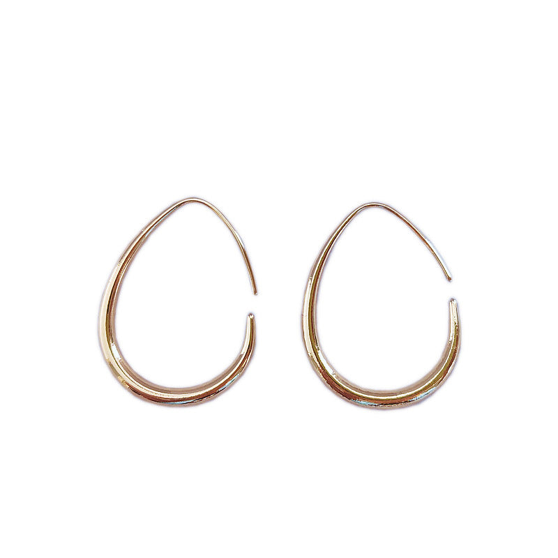 Lignes minimalistes Boucles d'oreilles polyvalentes et abordables de style luxe