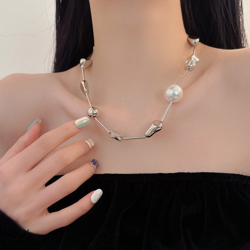 Women's & Men's Design Irregular Metal Pearl Stitching Personality Clavicle Chain Necklaces