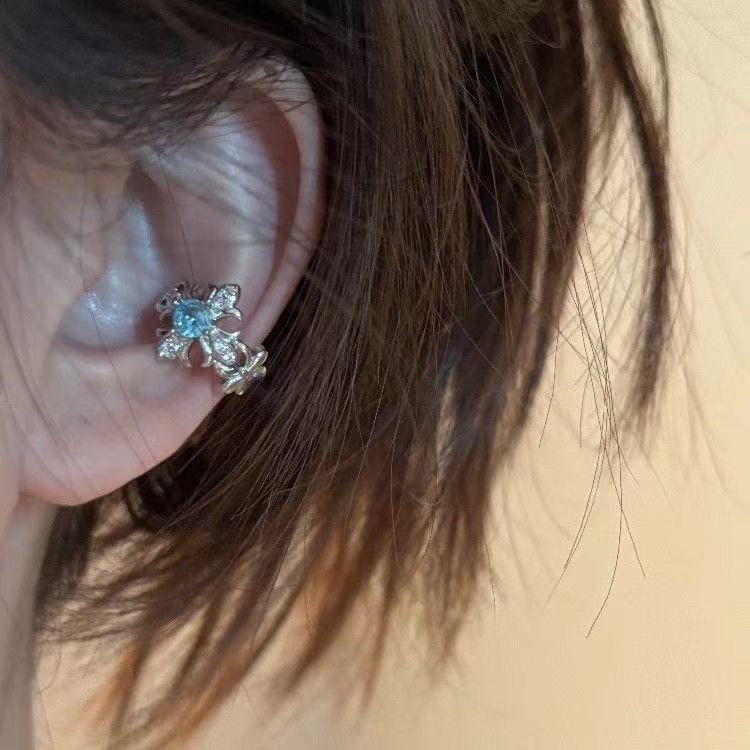Cross Without Pierced Female Niche Design Ear Clip