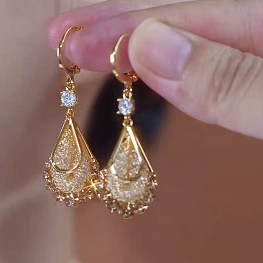 Women's Copper Alloy Synthetic Zircon Light Luxury Temperament Super Flash Water Earrings