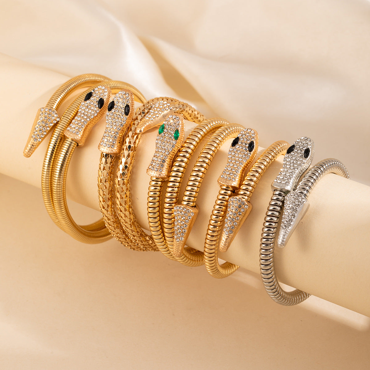 Women's Exaggerated Personalized Fashion Simple Snakelike Winding Vintage Bracelet