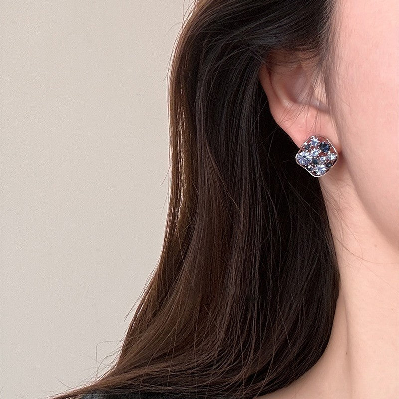 Luxury Minority Unique Design Ear Elegant Stud Earrings