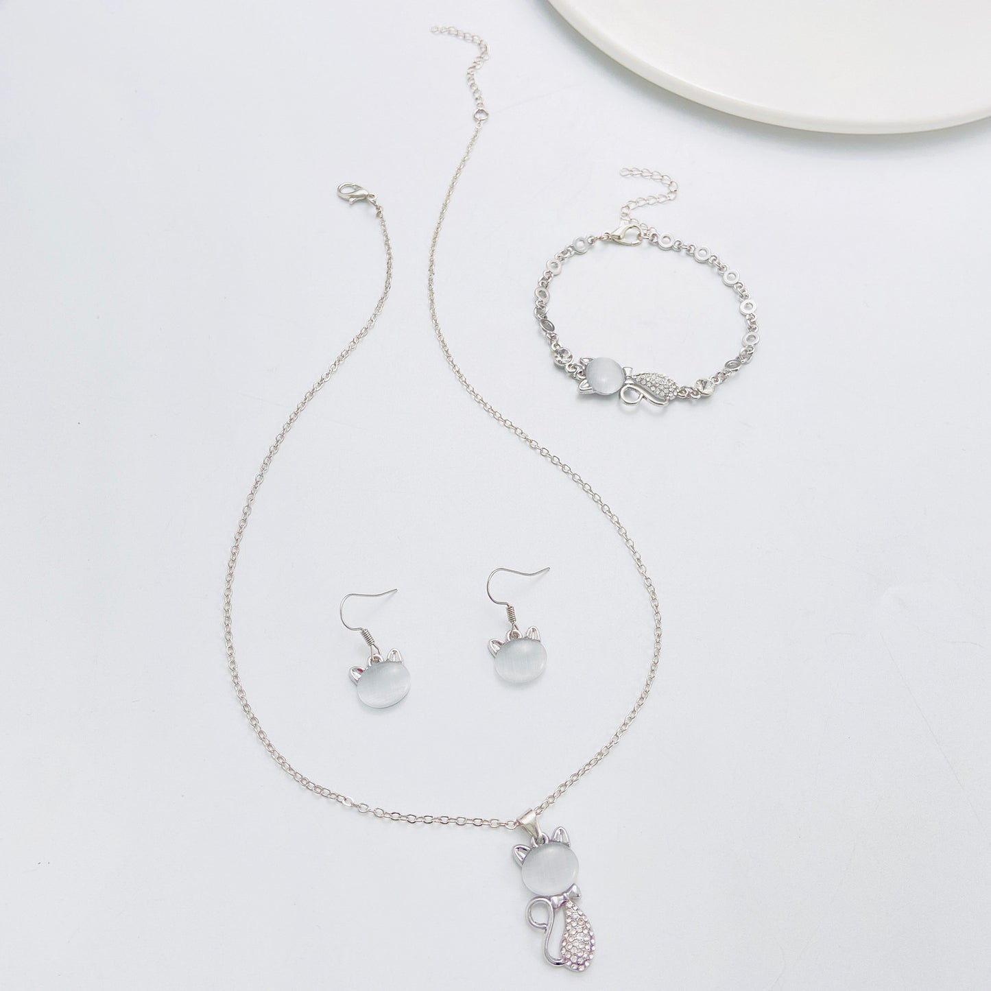 Fashion Design Exquisite Opal Cat Ear Dress Up Bracelets