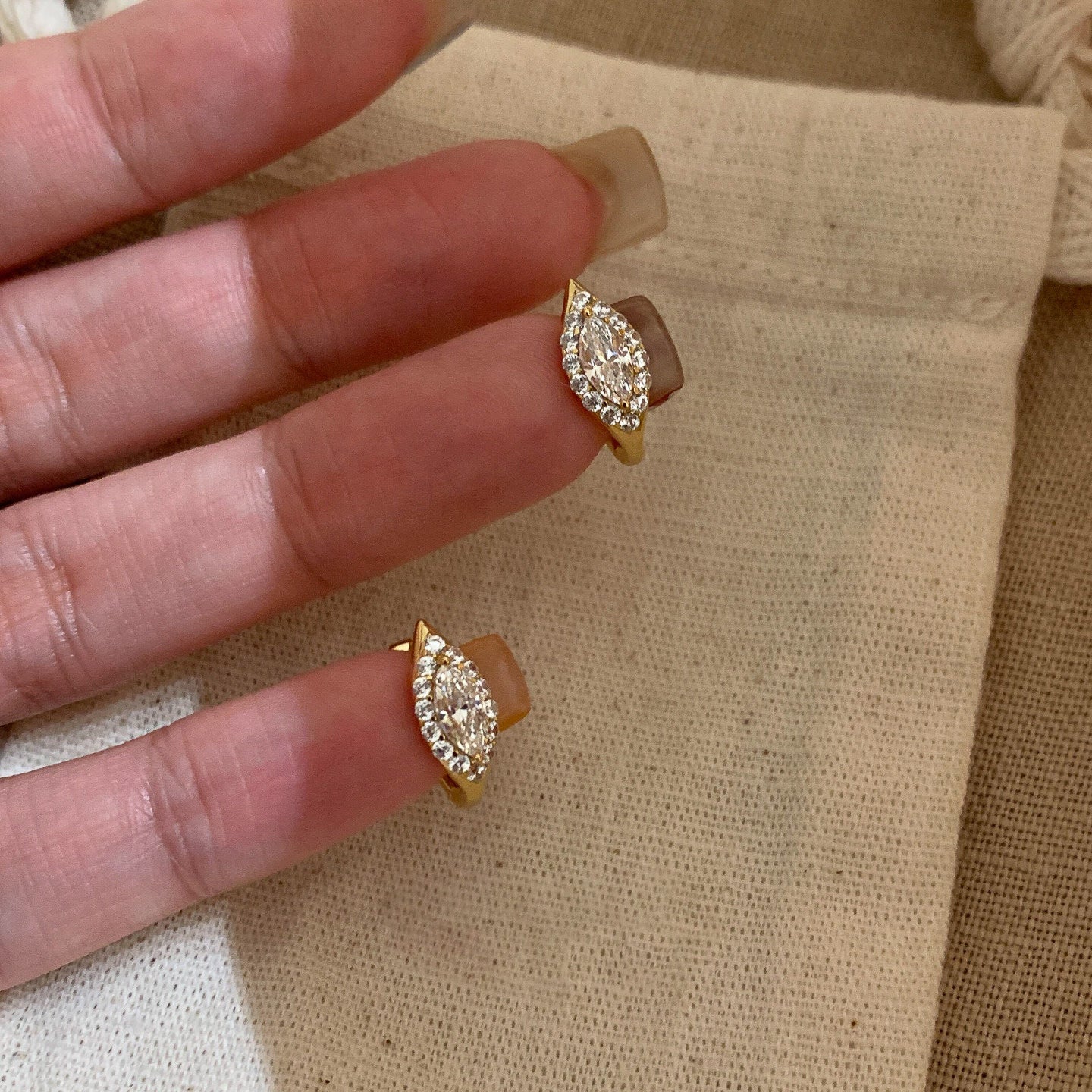 Horse Eye Diamond Inlaid Ear Clip Female Niche Exquisite High Earrings