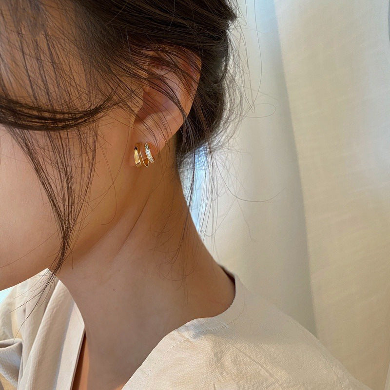 Design High-grade Classic Style Light Luxury Half Circle Female Stud Earrings