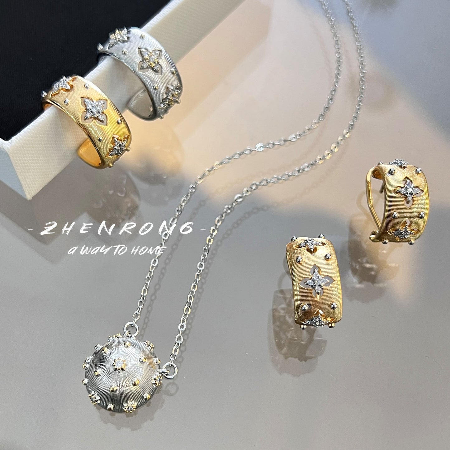 Women's Brushed Palace Style Gold Craft Cloth Real Rings