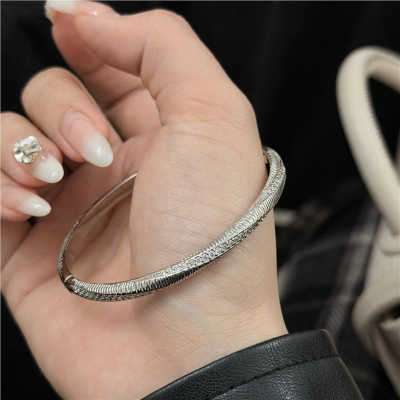 Inlaid Zircon Personality Special Interest Light Luxury Bracelets
