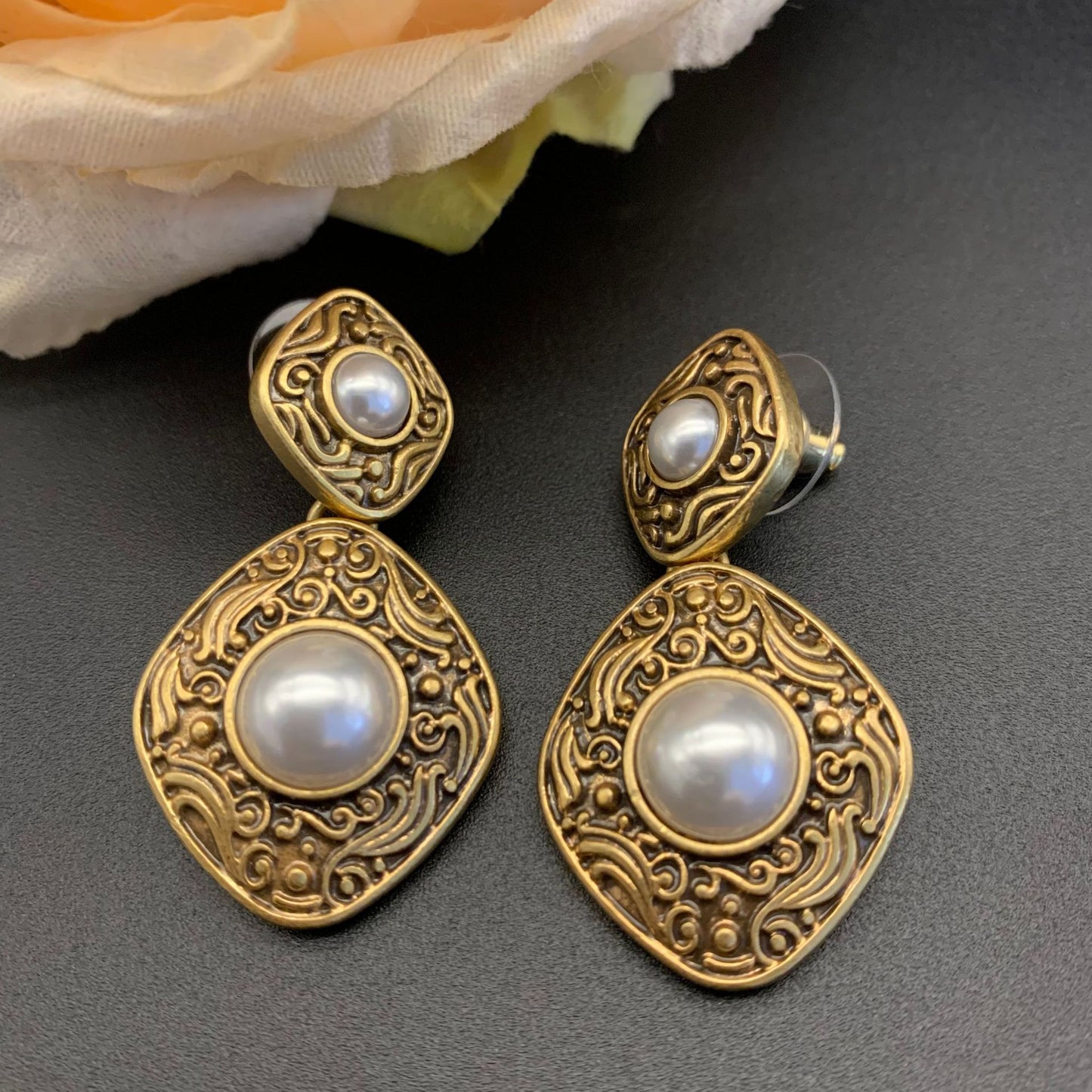 Flying Retro Special Interest Light Luxury Earrings