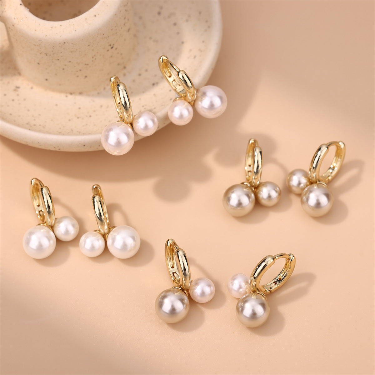 Pearl French Retro Clip Gentle Mocha Rings