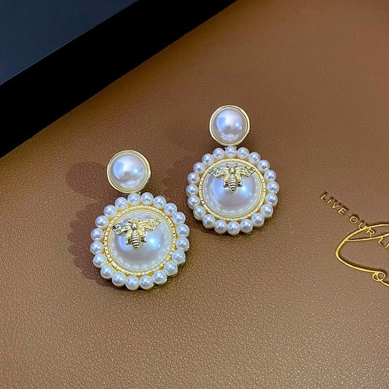 Women's Classic Style Trendy Niche Design Light Luxury Stud Earrings