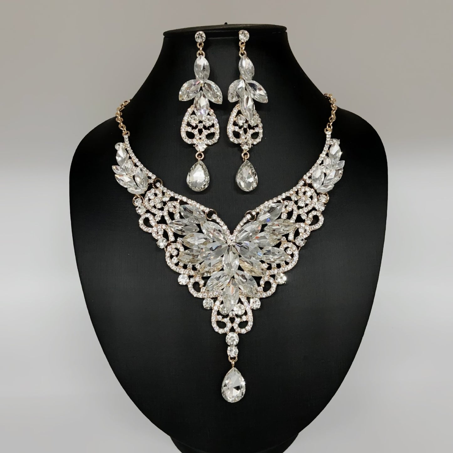 Women's Fashion Temperament Alloy Electroplating Banquet Formal Jewelry Set