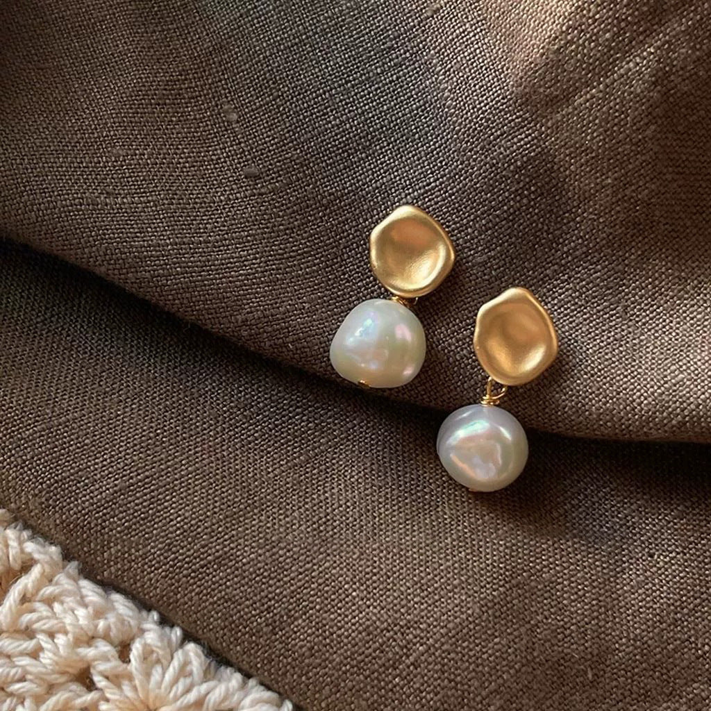 Clip Female Mild Luxury Retro Simple High-grade Matte Earrings