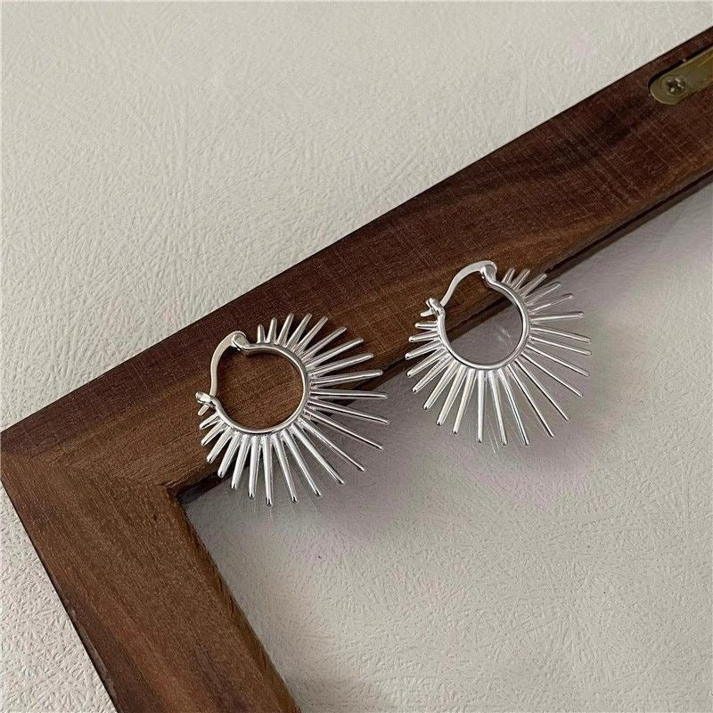 Women's Geometric Scallop Exaggerated Sunflower Line Trendy Earrings