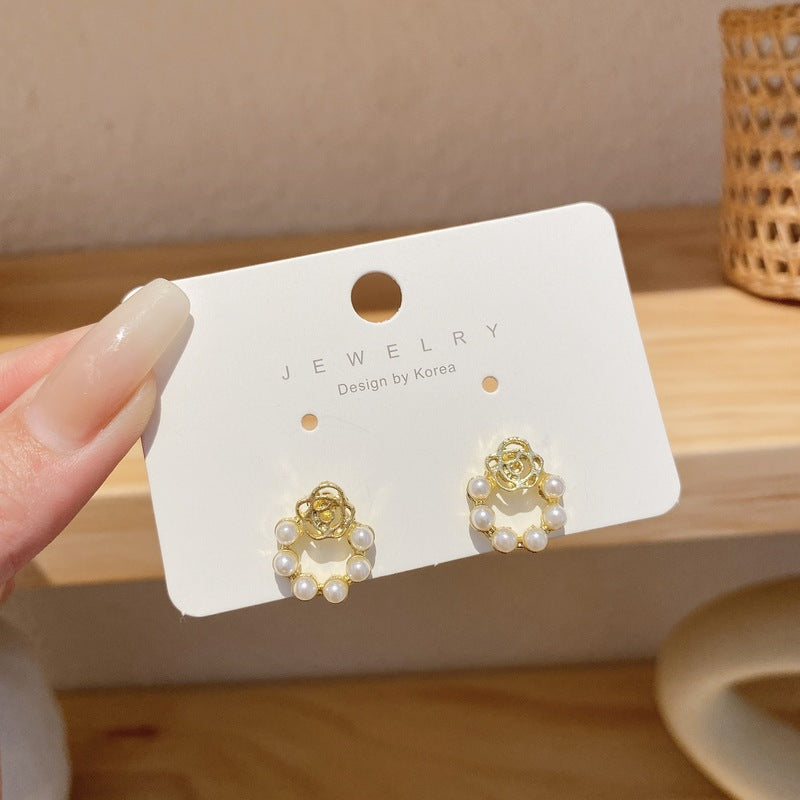 Women's Alloy Pearl Light Luxury High-grade Sense Niche Earrings
