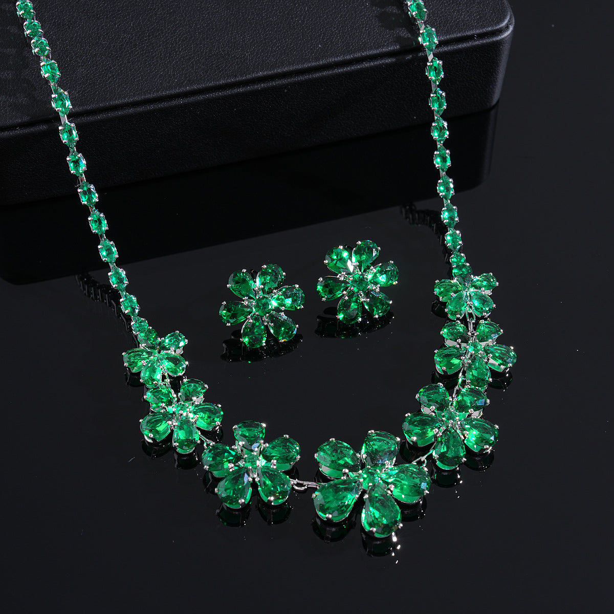 Women's Zircon Flower Water Drop Ear Two-piece Retro Graceful Personality Clavicle Necklaces