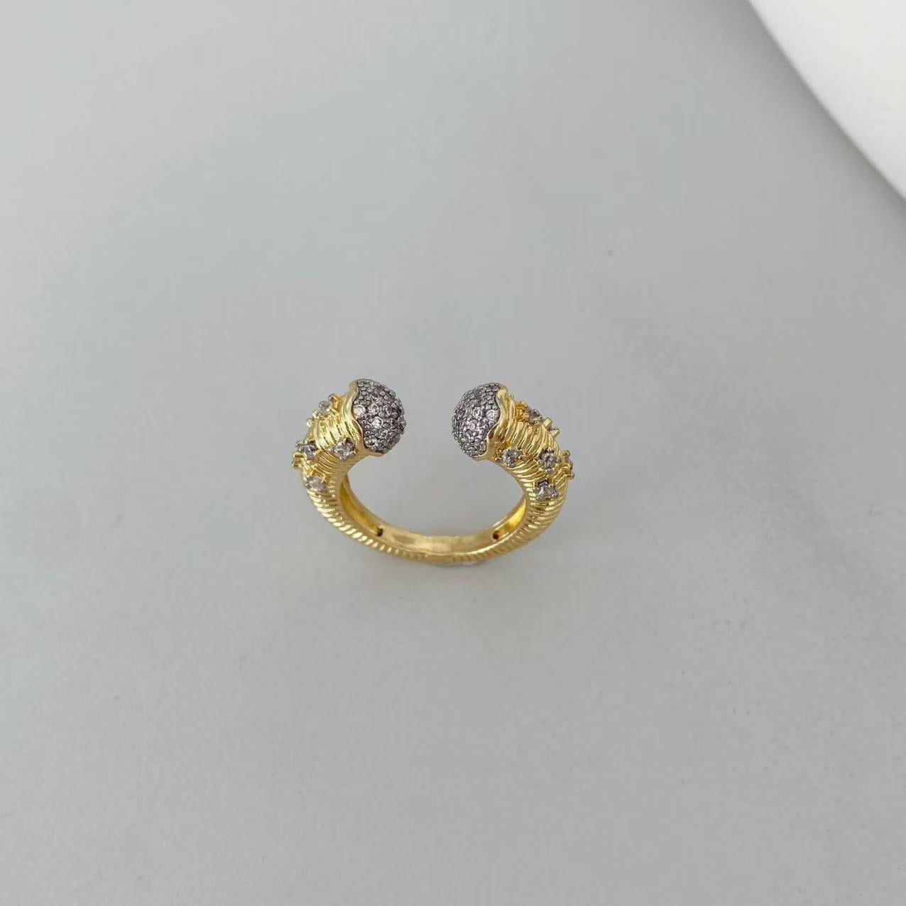 Light Luxury Twisted Inlaid Zircon Open Ring