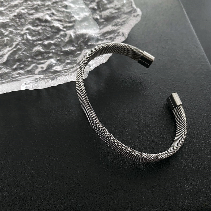 Women's Versatile Niche Titanium Steel No Fading Light Bracelet