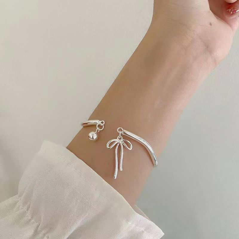 Niche Sweet Escaped Princess Girlfriends Mobius Bracelet