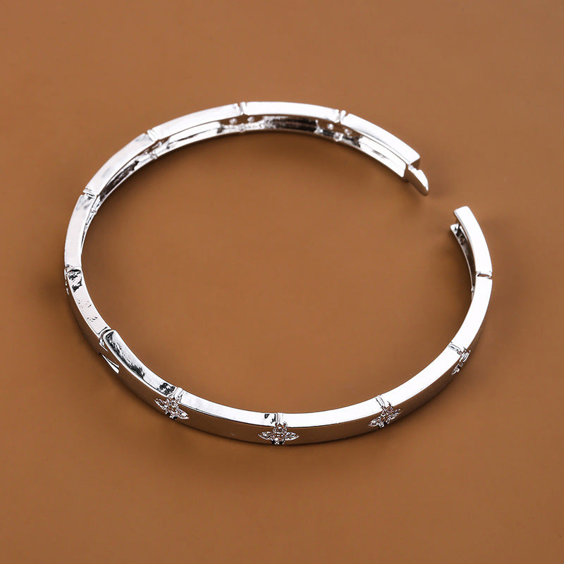 Women's Simple Flower-shaped Exquisite Fresh Niche Copper Inlaid Zircon High-grade Bracelet