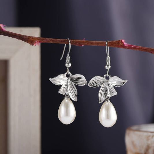 Leaf Pearl Fashion Temperament Unique And Exquisite Korean Earrings