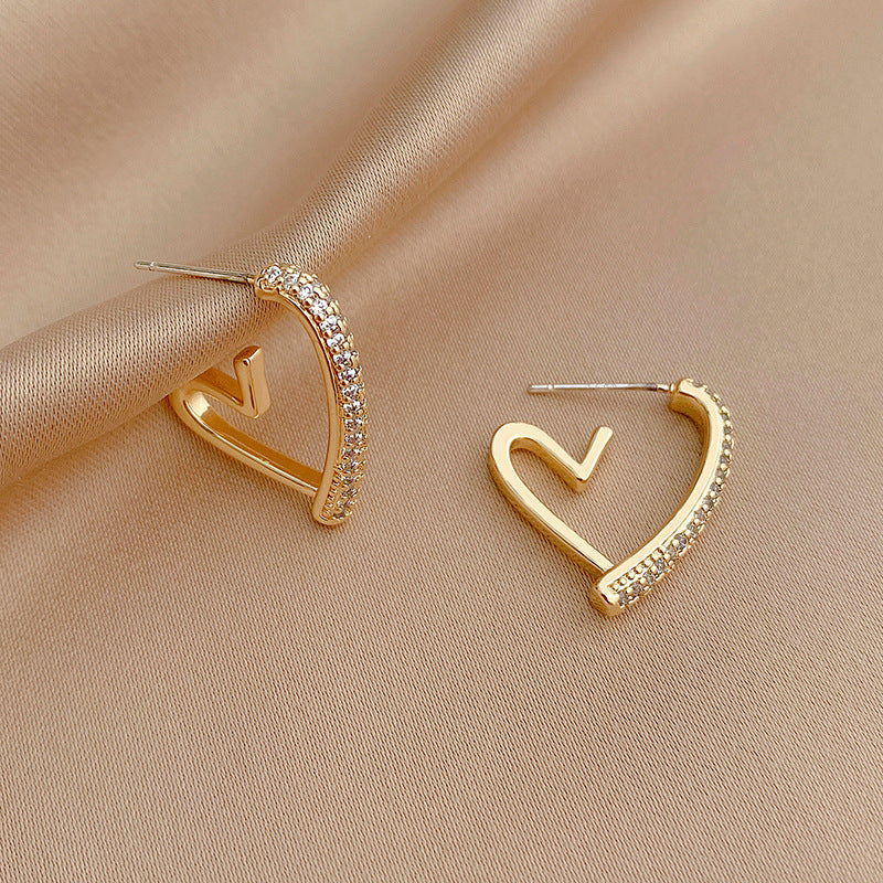 Women's Design Love Heart High Class Elegant Earrings