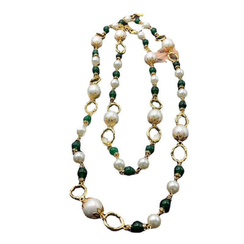 Retro Court Long Winding Green Agate Horse Shell Round Necklaces