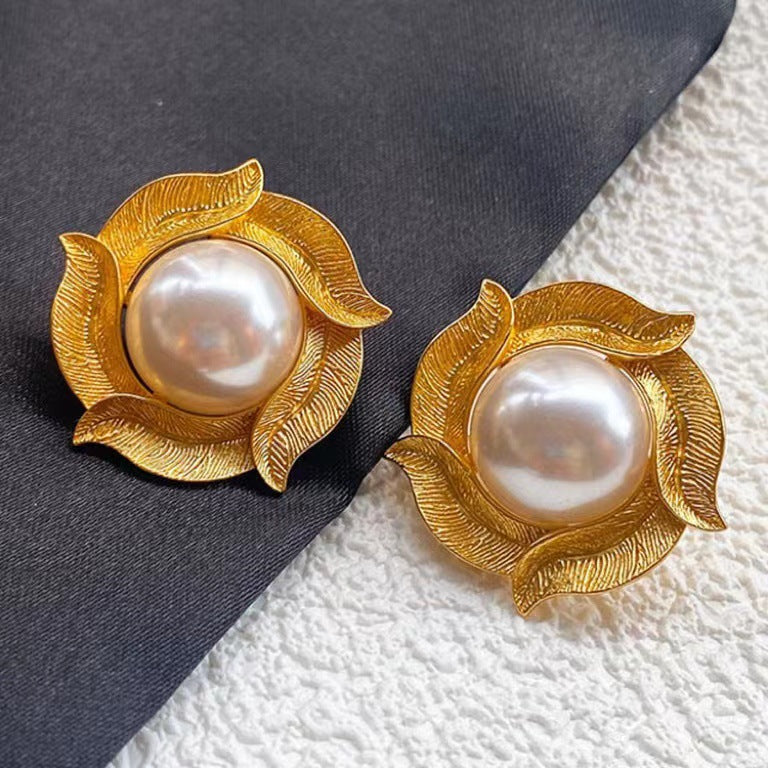 French Style Half-faced Pearl Sun Flower Earrings