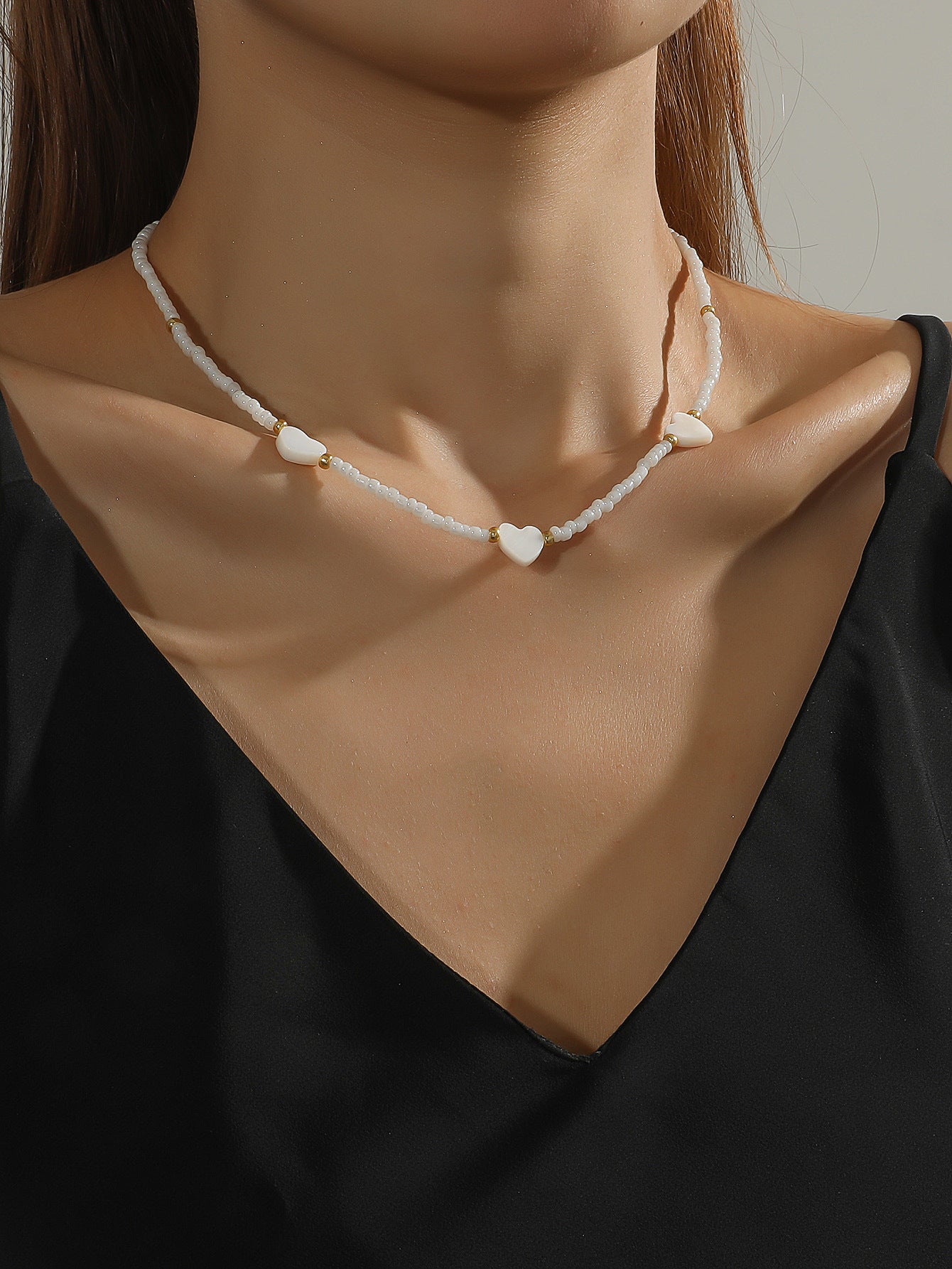 Women's Heart-shaped Beaded White Bead Clavicle Chain Necklaces