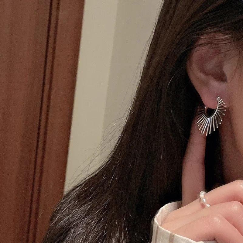 Women's Geometric Scallop Exaggerated Sunflower Line Trendy Earrings