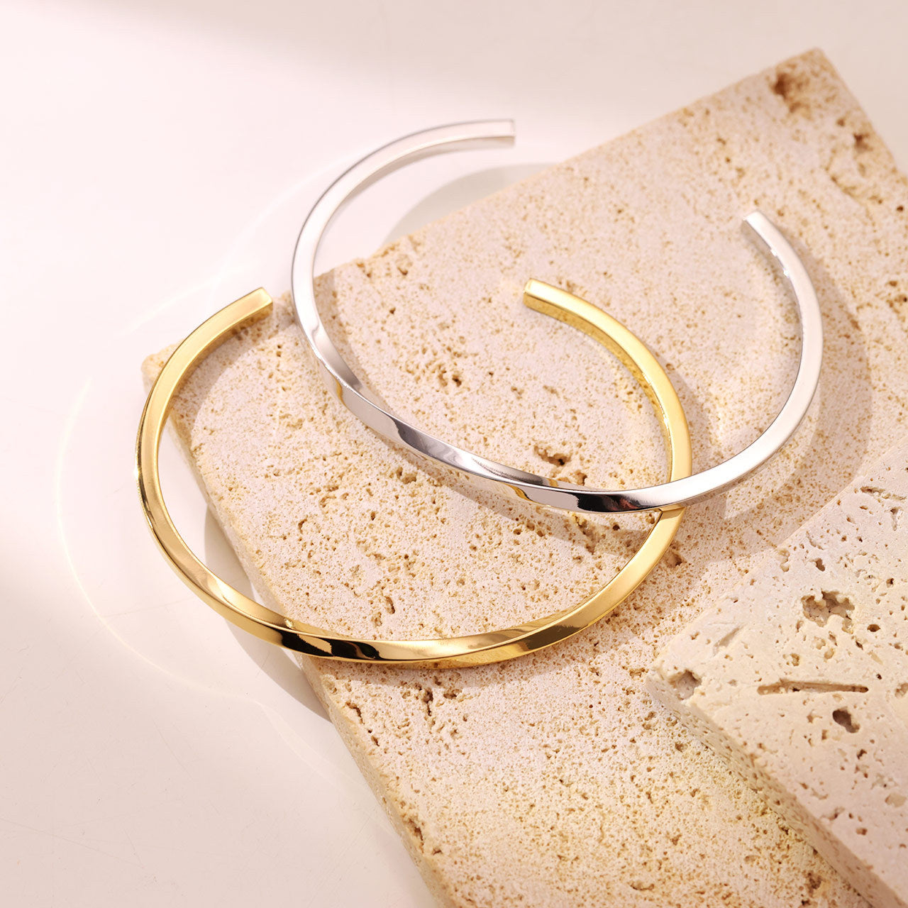 Shaped Open-end Polished Stainless Steel Personality Minimalist Elegant Design Advanced Bracelet