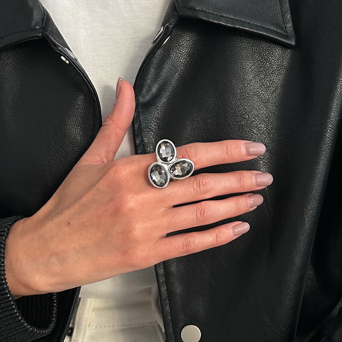 Light Luxury Inlaid Acrylic Diamond Trendy Ring