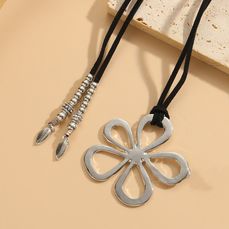 Hollow Large Flower Artistic Retro Personality Necklaces